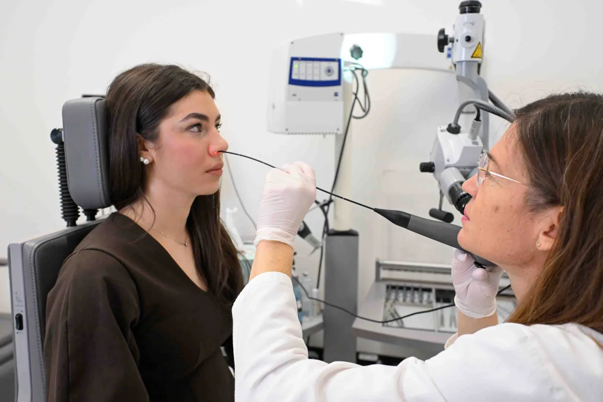 Pregled pacienta v ordinaciji ORL Medicina